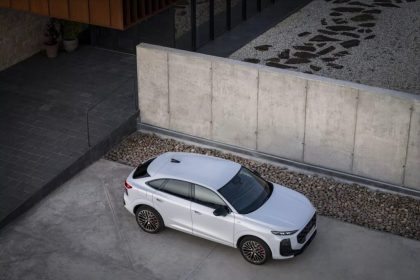 آئودی Q3 اسپرت‌بک