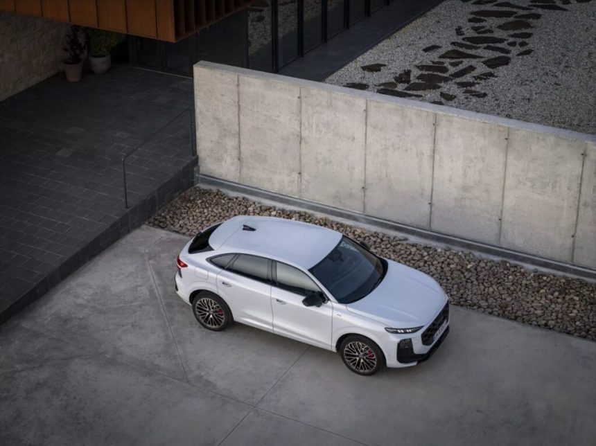 آئودی Q3 اسپرت‌بک