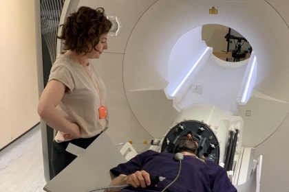 کلاه فراصوت برای تحریک مغز