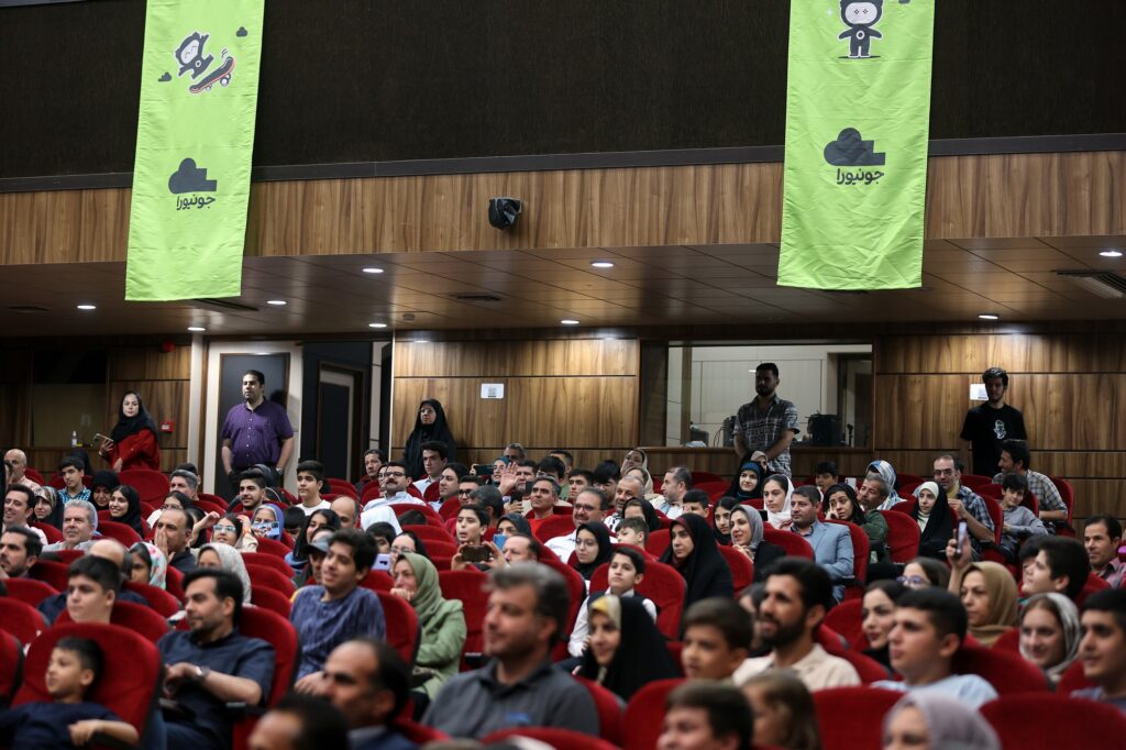 1757757809 694 پانصد هزار دانش‌آموز، سه میلیون کد؛ فصل تابستان ایران دیجیتال