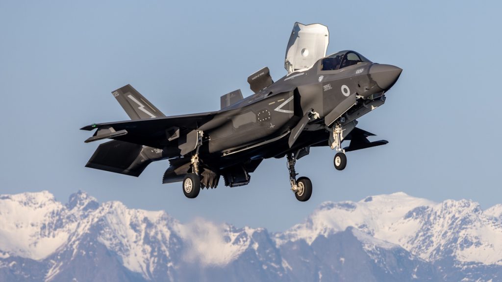 کشورهای دارنده جنگندههای ناونشین برتر_آفتاب شرق 31 جنگنده F-35B