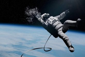 خواست پول برای خرید اکسیژن در فضا!_آفتاب شرق 8 فضانورد گرفتار در فضا