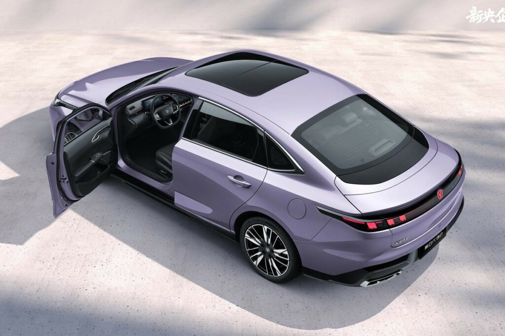 چانگان ایدو فیسلیفت داخل بازار شد، خودرویی دلنشین برای واردات به ایران_آفتاب شرق 7 چانگان ایدو