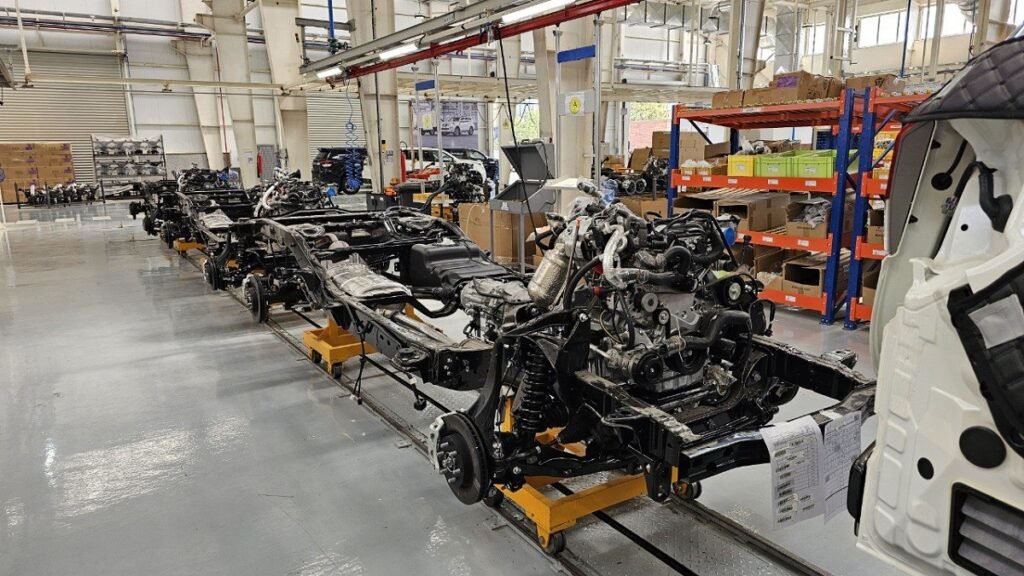 تحلیلی از بازار ماشین در نیمه دوم سال ۱۴۰۴، سردرگمی یا کارآمدی؟_آفتاب شرق 6 بازار خودرو