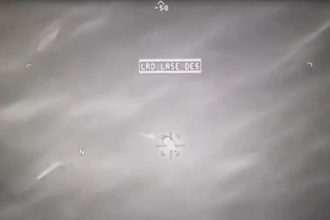 شلیک پهپاد آمریکایی به سمت یک جسم ناشناس پرنده_آفتاب شرق 38 شلیک پهپاد آمریکایی به سمت یک جسم ناشناس پرنده