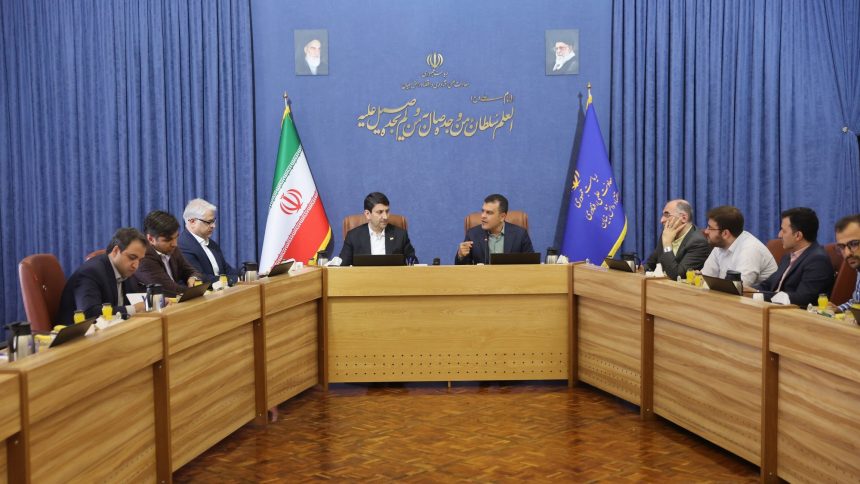 مشکل ورود «دیوار» به بورس را رفع کردیم_آفتاب شرق 1 مشکل ورود «دیوار» به بورس را برطرف کردیم