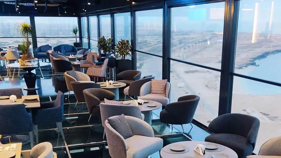 1759325437 764 بهترین رستوران‌ها با موسیقی زنده و دیجی در کیش آفتاب شرق.webp