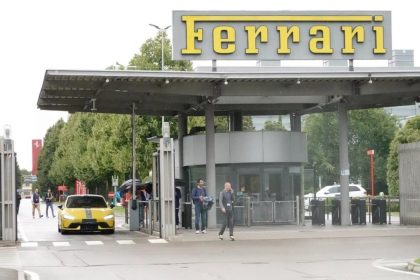 مدیرعامل شیائومی به مهندسی معکوس خودروهای تسلا اعتراف کرد_آفتاب شرق 10 فراری