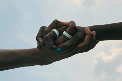 Oura نسخه‌های رنگی نسل چهارم حلقه هوشمند خود را معرفی کرد