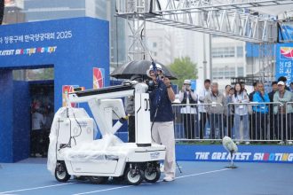 ربات هیوندای در مسابقات تیر و کمان با تیم ملی کره جنوبی به رقابت پرداخت_آفتاب شرق 7 ربات تیرانداز هیوندای