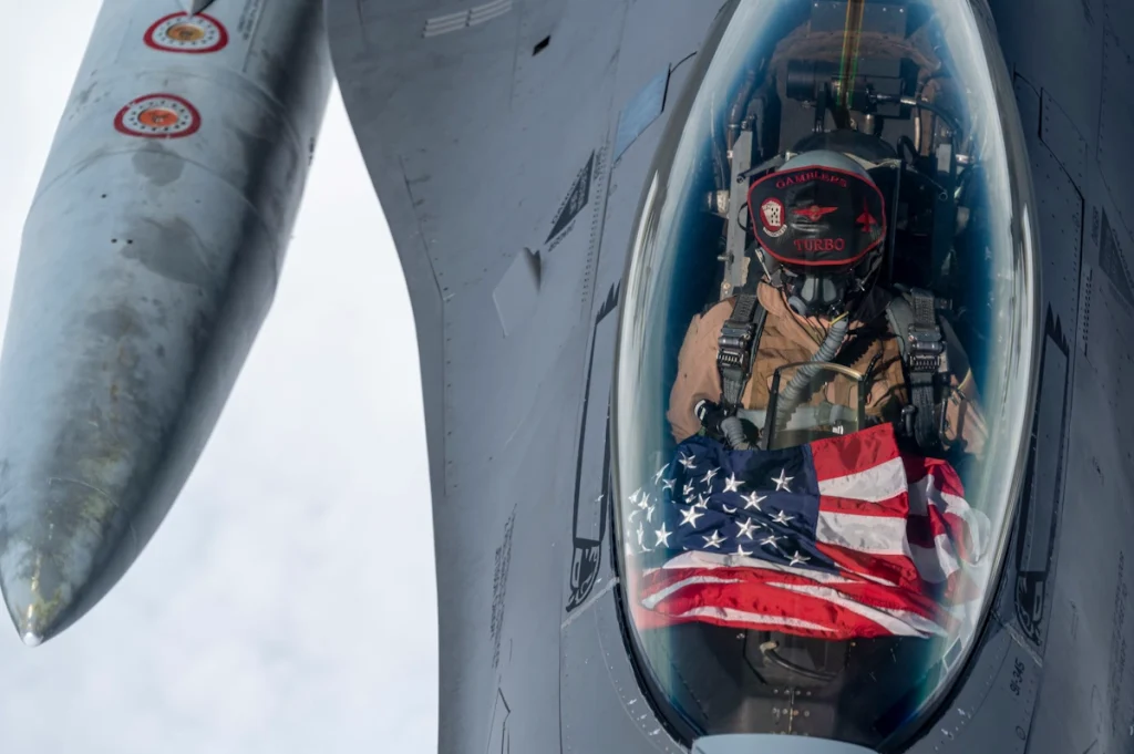 حقوق خلبان جنگنده در کشورهای مختلف_آفتاب شرق 20 خلبان جنگنده آمریکایی