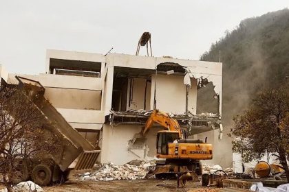 محل تخریب ۶۴ ویلای مجلل غیرمجاز به باغ مرکبات تبدیل شد/ ویدئو