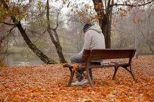 چرا در پاییز و زمستان افسرده می‌شویم؟