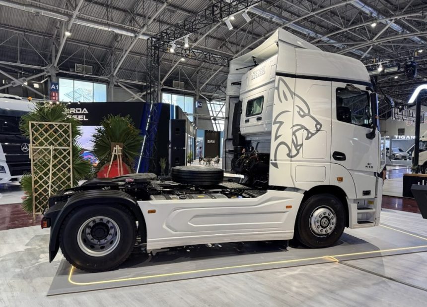 کشنده T-MARK آفتاب دیزل در نمایشگاه ماشین اصفهان ۱۴۰۴ رونمایی شد_آفتاب شرق 3 کشنده T-MARK