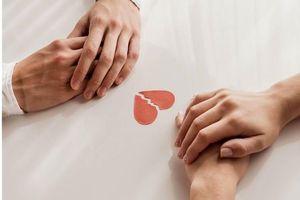 درخواست طلاق به خاطر رفتار یخ شوهر