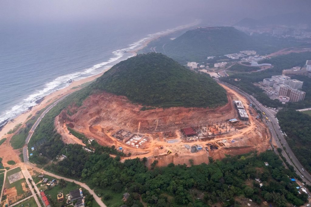 1763758458 663 برندگان جایزه عکاسی Nature inFocus سال ۲۰۲۵ اشکار شدند آفتاب شرق