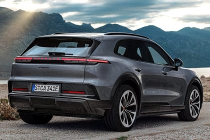 پورشه کاین برقی