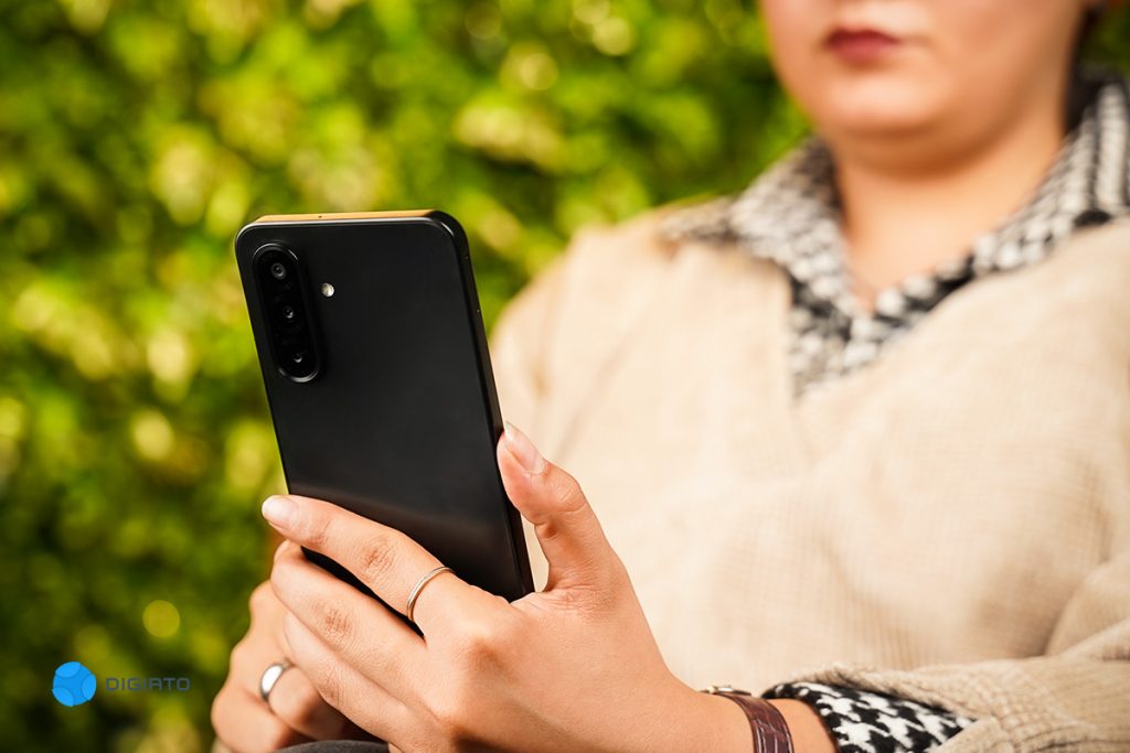 1764040817 944 بازدید گوشی Samsung Galaxy A17 4G کافی نیست آفتاب شرق