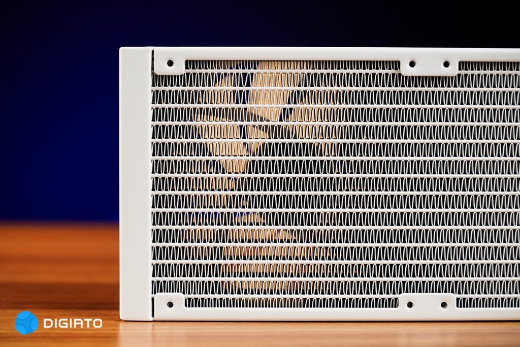 1764160281 106 خنک‌کننده‌ای سفیدپوش برای سیستم‌های گیمینگ و حرفه‌ای آفتاب شرق