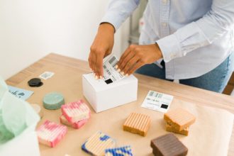 چگونه یک بسته‌بندی خلاقانه و ماندگار طراحی کنیم؟