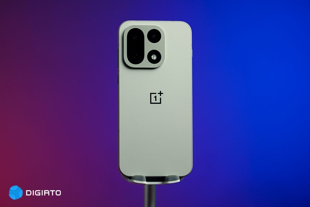 بازدید گوشی OnePlus 15: برگشت یک رقیب کمادعا_آفتاب شرق 61 1765498538 271 بازدید گوشی OnePlus 15 برگشت یک رقیب کمادعا آفتاب شرق