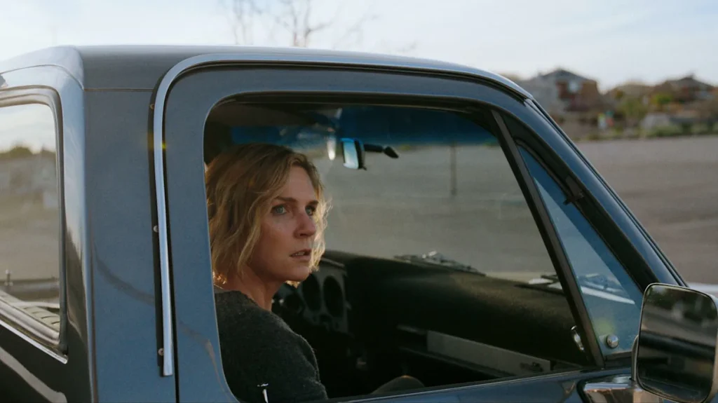 ۱۰ سوال مهم در رابطه نوشته سریال پلوریبوس_آفتاب شرق 27 کارول پلوریبوس خودرو