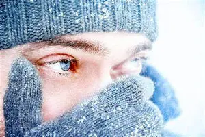 چگونه از خشکی چشم در هوای سرد زمستان پیشگیری کنیم؟