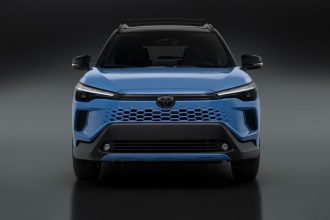 آغاز فروش تویوتا کرولا کراس هیبریدی نیوفیس از روز شنبه ۲۵ بهمن‌ماه