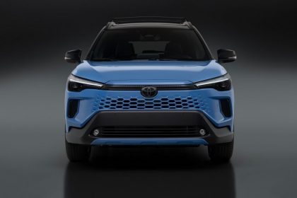 آغاز فروش تویوتا کرولا کراس هیبریدی نیوفیس از روز شنبه ۲۵ بهمن‌ماه