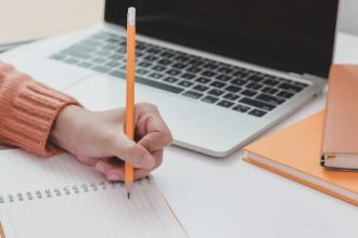 تأثیر نوشتن با دست روی حافظه