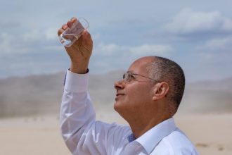 اختراع دستگاهی برای استخراج آب از هوای خشک