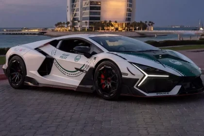 لامبورگینی روئلتو منصوری در ناوگان پلیس دبی؛ هیولای کربنی ۱۰۰۱ اسب‌بخاری