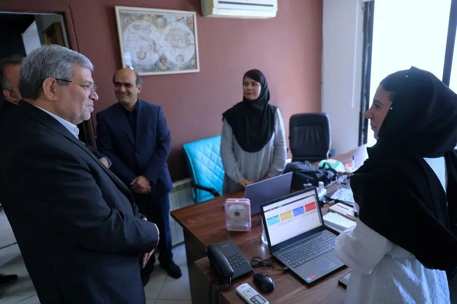 حسینی در بازدید از خبرفوری: ۱۰ هزار نفر تا به امروز در طرح سنجش ملی سلامت روان ثبت‌نام کردند