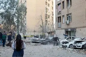 در دوران جنگ 653 نقطه در تهران مورداصابت قرار گرفت/ حدود 51هزار واحد مسکونی در پایتخت آسیب دید/ 1166 خانوار و 3793 تهرانی همچنان در 46 هتل اقامت دارند