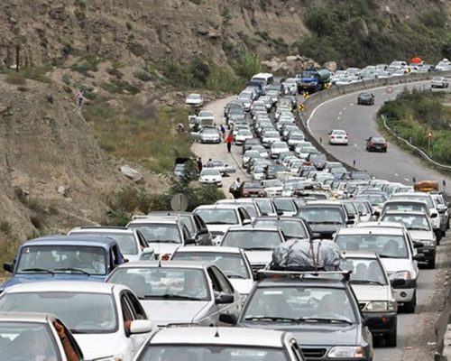 تهرانی‌ها در حال بازگشت به تهران/ترافیک رو به افزایش در مسیرهای ورودی به تهران