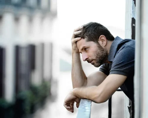 چطور با از دست دادن شغل کنار بیاییم؟ + ۱۰ پیشنهاد برای بعد از دست دادن شغل