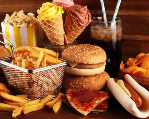 مصرف فست‌فود می‌تواند خطر سرطان ریه را تا ۴۱ درصد افزایش ‌دهد