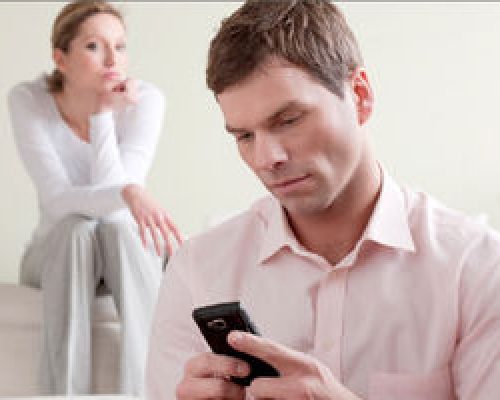 شوهرم خیانتکار است، چاره‌ای جز طلاق ندارم