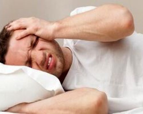 چرا با سردرد از خواب بیدار می‌شویم؟