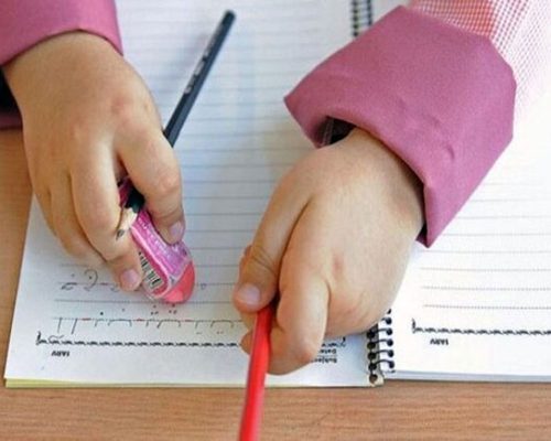 مشق های طولانی؛ کابوس دانش آموزان کی تمام می‌شود؟/ ویدئو