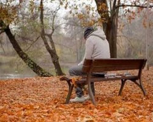 چرا در پاییز و زمستان افسرده می‌شویم؟