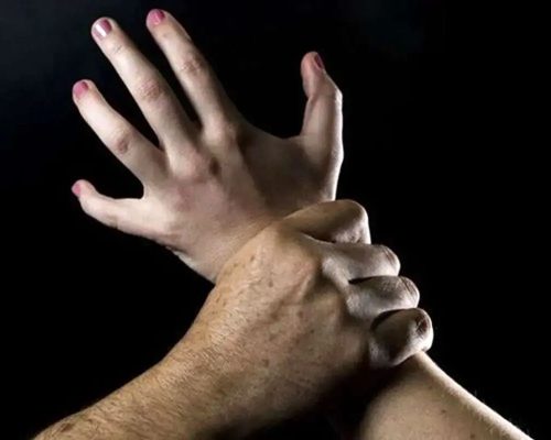 چند نکته حیاتی برای افرادی که شاید در معرض تجاوز قرار بگیرند!