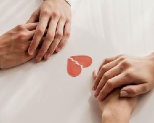 درخواست طلاق به خاطر رفتار یخ شوهر