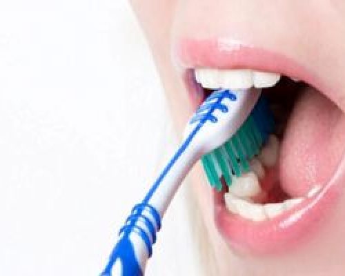 مسواک فرسوده چه بلایی سر دهان تان می‌آورد؟