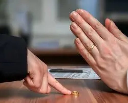حق طلاق به زنان داده می‌شود؟/ ویدئو