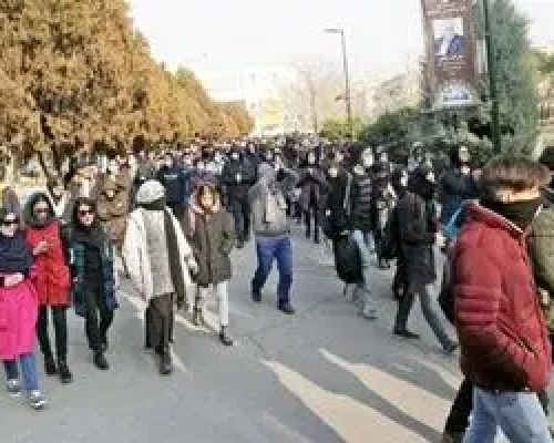 سایه تعطیلی بر سر دانشگاه ها؛ بازگشت به کلاس یا تداوم آموزش مجازی؟