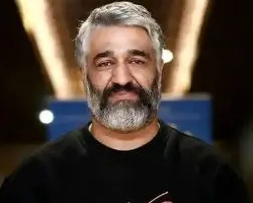 حضور شبانه پژمان جمشیدی بین نیروهای هلال احمر | فیلم