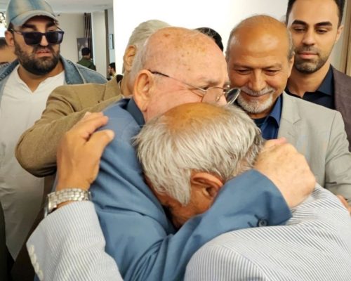 اشک‌های اصغر شرفی در آغوش حشمت مهاجرانی