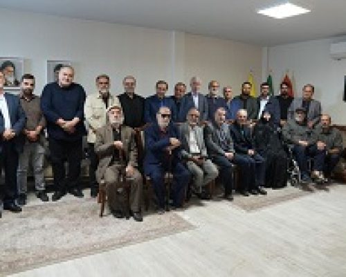 هنرمندان به دیدار نماینده حزب‌الله در ایران رفتند