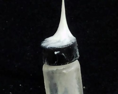 دانشمندان توانسته‌اند با الیاف مرد عنکبوتی خود اشیاء مختلف را بلند کنند.